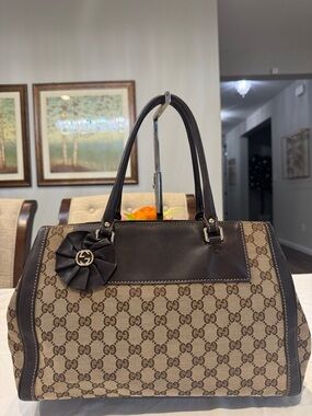 Authentic Gucci Brown GG Supreme Canvas Satchel with Dark Brown Leather Trim